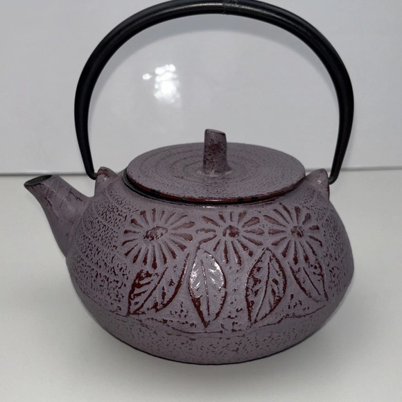 Other - Purple Japanese Cast Iron Teapot Tetsubin Floral Chrysanthemum Pattern Rare